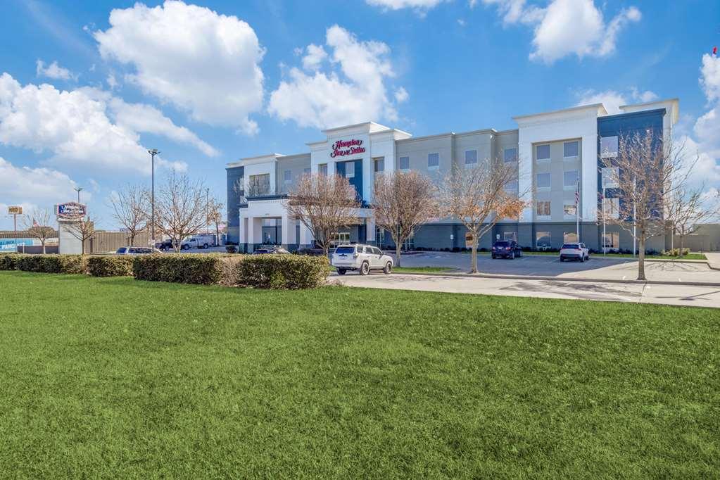 Hampton Inn & Suites 盖恩斯维尔 外观 照片